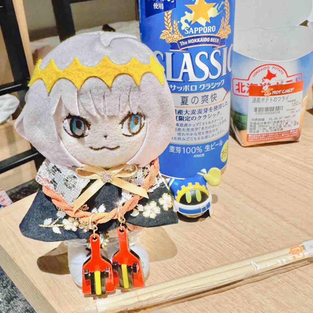みんな、久しぶり！
今年も飼い主と一緒にYOSAKOIソーラン祭りで札幌に行ったんだ！
今年はよさこいで結果を残せて、美味しいものもたくさん食べて最高だったよ！飼い主は毎日ビールを飲んでたよ……