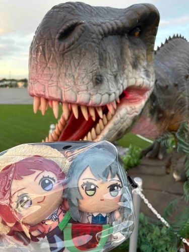 旅行の思い出④
🌸恐竜に襲われたわ！私が追い返したけどね！