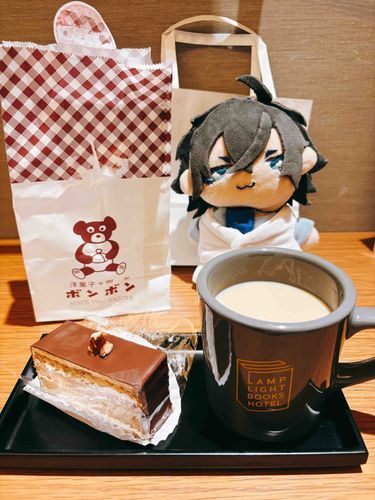 ホテルで食べるケーキはおいしいねらんぽさん