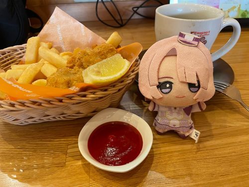まおぬ、助けろ。食うのがやめられねぇんだ。