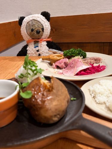 今日はつばめグリルだよ🍴
ハンバーグが熱々で美味しかった〜
お腹いっぱいで眠いよ💤