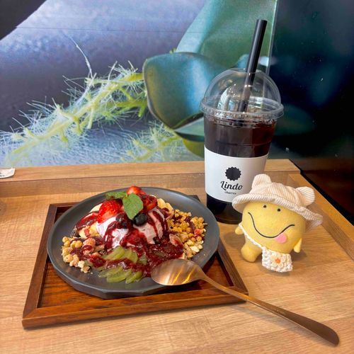 主は最近グリークヨーグルトにハマってるよ🥣🥝🍌🫐🍓🌱
