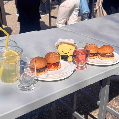 名古屋の桜とワインのお祭りに行って来たよ〜🌸🍷