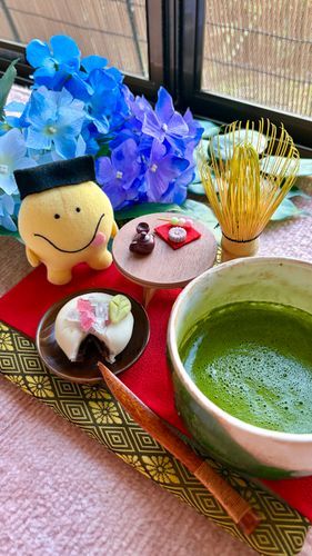 練り切り製作キットでこねこねして作った練り切り🍡
自分で作ったらより美味しいね🍵