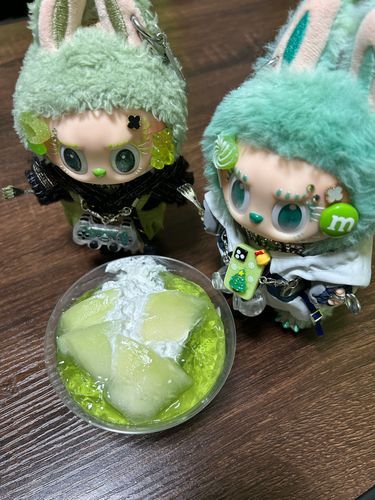 スーパーで見つけたメロンパフェ🍈
(帰る途中でひっくり返したのは秘密)