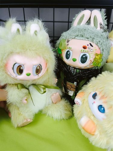 とても体の柔らかい新入り🐱🐰猫の仲間がまた増えました