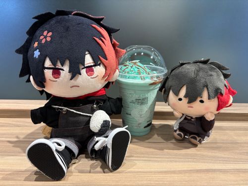 「んま〜」
「チョコがパリパリしてて美味いな」