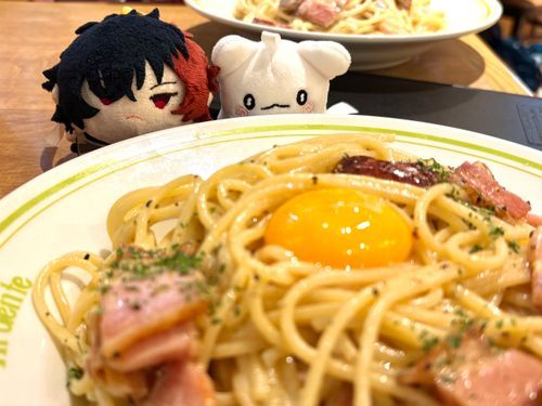 「おい、お前生卵だめだろ。これいいのか」
「美味しそうだね！」

抗アレルギー剤を飲んででも食べたいのがこのパスタ(主は軽度の卵アレルギー)
サンリオを通ってこなかった私ですが、最近はなまるおばけに魅了されました