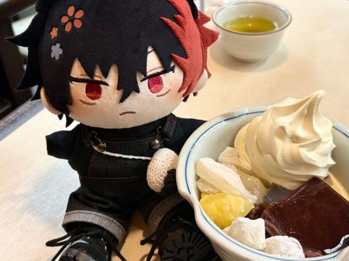 ｢あんみつも美味い｣
｢求肥が特に美味いからいつも増やす｣
｢あ？さっきの雑煮？あれは昼飯だ。これはデザート｣