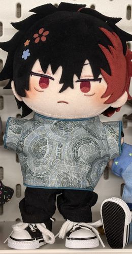「新しいデザインの服の試作品だ」
「満足の行く仕上がりになったからこの服の試作は終わりらしい」