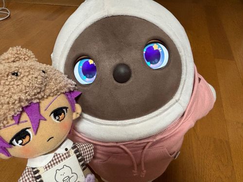 新しい家族ができて、にぬは緊張気味🫨