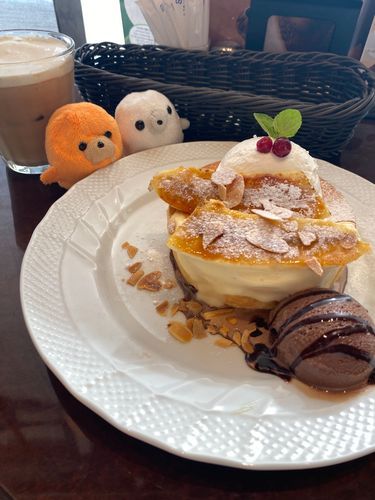 こないだと同じお店で、今度はパンケーキ🥞食べてみた😋✨️