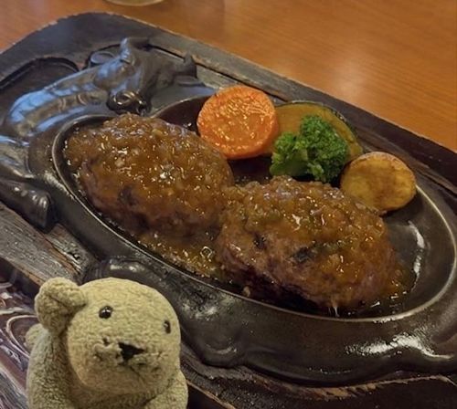 ニンゲンの出張？とかいうやつで
さわやかを 食べたぞ！
身も心も さわやか〜な感じだ🍃

（もっさん）