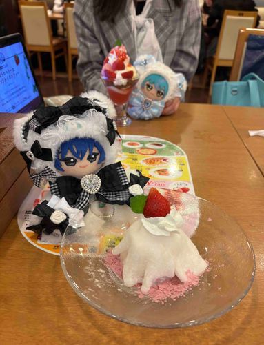 バレンタイン巡査いるけど食べちゃうもんね~~~👶🏻🥢︎⸝‍⋆