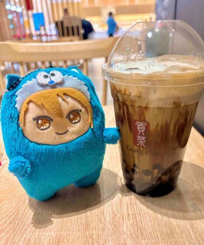 今日のブルジョワ活 略してブル活です！秋のほうじ茶ミルクおいしい🍁