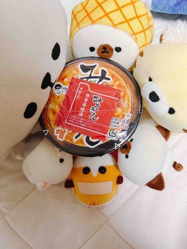 もらったみそきんに群がるミーハーなぬいぐるみたち