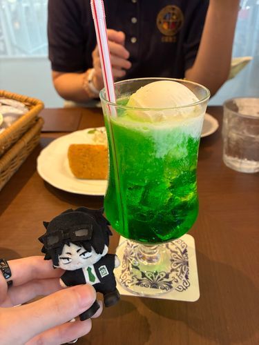 めろんそーだ