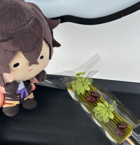 カラちゃん、可愛いお団子あったよ。“伊達抹茶“だって、
んまんまぁ〜(´ω`)