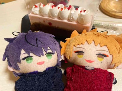 世話人、今日、なんかやなことあったらしいじゃん。
甘いものでもたべな。
