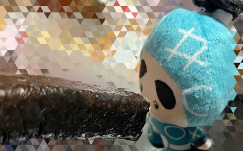しんべヱ、恵方巻きをどうぞ。今年は南南東だよ。