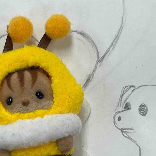 こにちは🐝