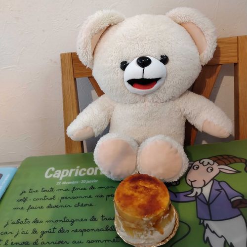 3時のおやつにボストンのリンゴのシブースト🍎🍰
ソテーしたリンゴ・カスタードクリーム・スポンジの構成🐻‍❄️🍎
めっちゃ美味かった🐻‍❄️