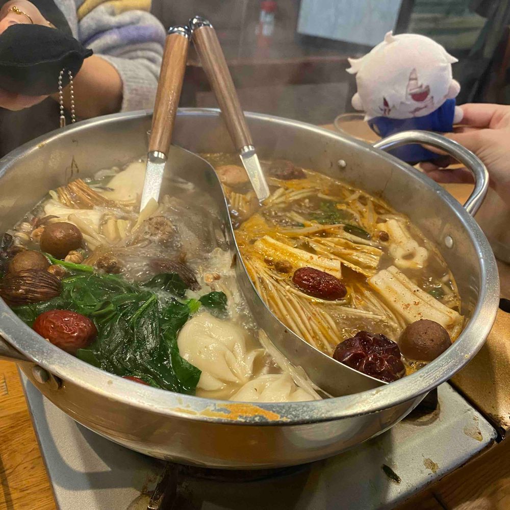 きｮｳは、ｵﾄもだﾁの ふｶﾄ おででｹ ｼました
あﾁｱﾁの ﾋなべ たべたﾖ

#tiny_zombie_nui 