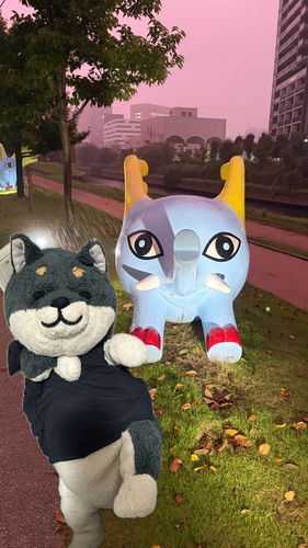 ミルゾーから にげる わん
たぶん おやつ たべちゃったね
てってけて