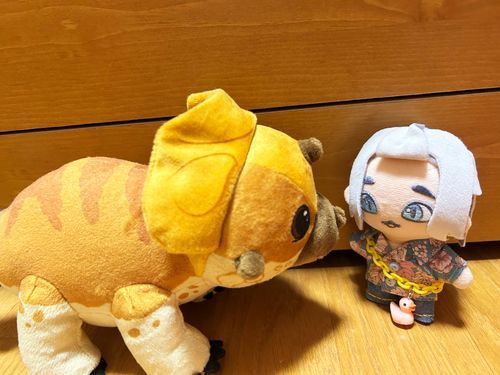 きょうりゅうのえいがみるよー！
うにゅのおうちの ろぷちゃもいっしょねー