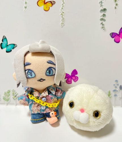 ふしぎなぬいー
ねこぽいなにか の、ぽいちゃ！
うにゅのおうちのひとがつくったのー
ねこかなー？なんだろうねー？