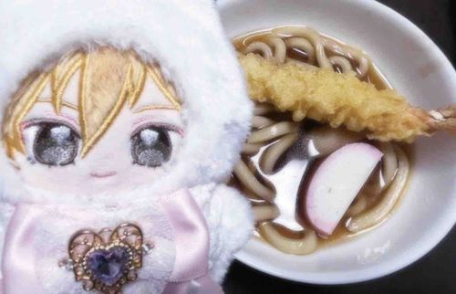 もう ことしも おわりだね〜
きょうは としこし うどんを たべたよ ♪
らいねんも いいとしに なると いいね
みんな よいおとしを ♪