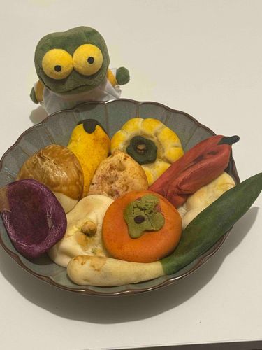 おやさいなの？ぱんなの？
