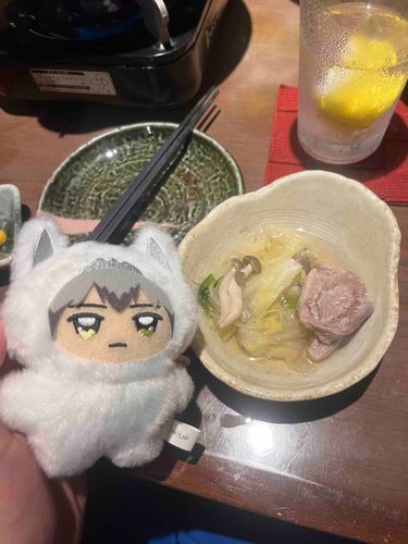 きょうはともだちに誘われて"じびえ"をたべてきたで。…ただ、がぞうのやつがなんの肉なのかわすれてしもた。がんばってきいてはいたんやけどな…