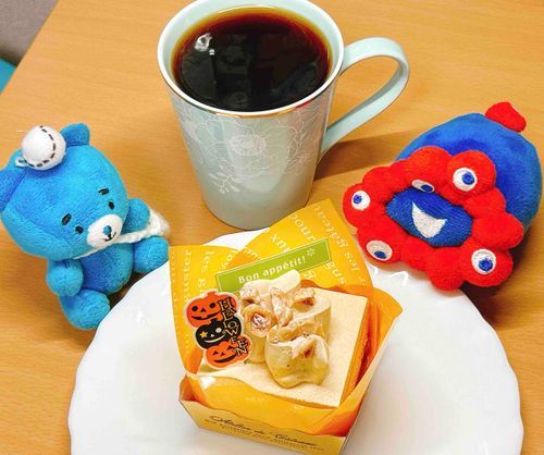ヘーゼルナッツのバタクリケーキだって！