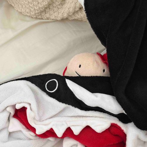 なぞのたびびとフー!

寒すぎて、フーも同居人も
おうちから出ることができない。☃️