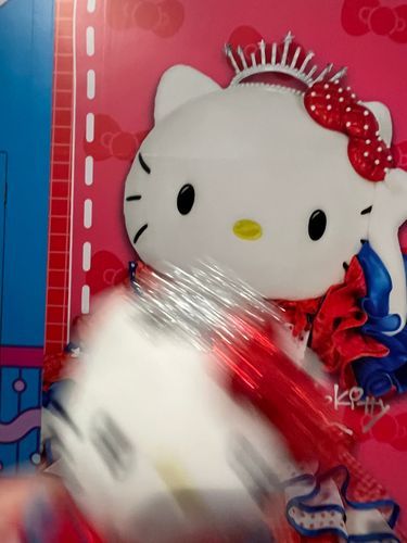 ｷﾃｻﾝ、でかい「本体」が居るからとはいえはしゃぎすぎです