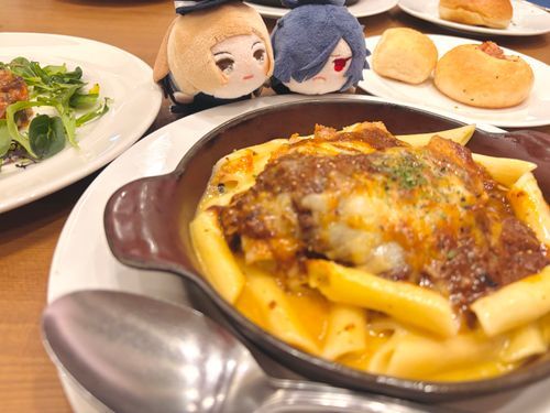 ぱんたべほうだいの おりょうりやさんですよ
たべすぎも、きょうはめをつぶりましょうか
