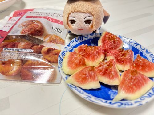 はじめていちじくをたべました
さっぱりとしたあまさと ぷちぷちのしょっかんが たのしいですね