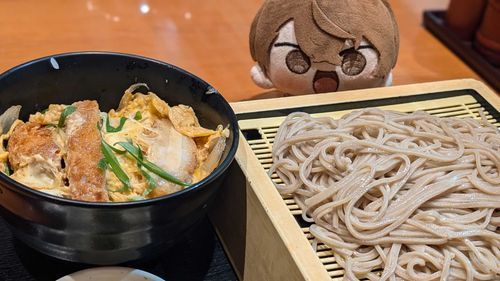 じゆうわりそば と おやこどん