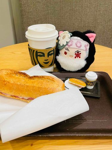 スタバでお揃いのもの食べようね うずまる💎💕