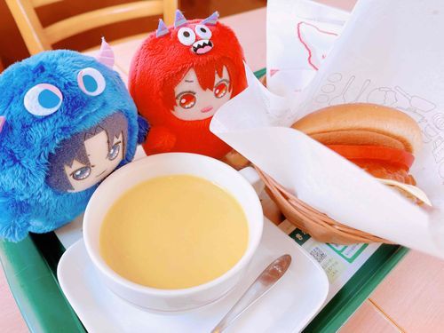 ヌシ大好きモスバーガーに今日もきた！今日はモンいおと！