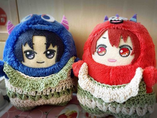 主に編んでもらった桜もち色のサロペット！モンいおと色違い！