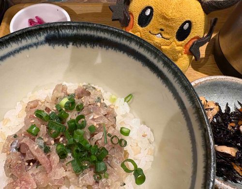 あじのなめろうンネ！お茶漬けでいただくンネ〜！