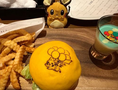 そらとぶピカチュウのグルメバーガーセットンネ！お肉がジューシーで美味しかったンネ…！