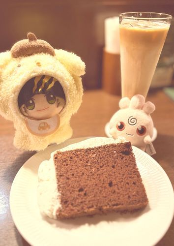 あたらしい おともだちが
けき ねらっているッス！
ししょ！じぶんが まもるッス！
……じゅる……