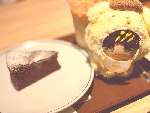 ししょ けき がまん できなかったッスね
ちょこ ぎゅ した けき おいしッスもんね
みちぬも ぎゅ していいんスよ