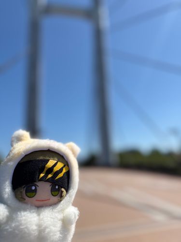 いーてんき！ふふ！
このひは ししょ
おともだちと おさんぽで
あせだくに なっていたッス