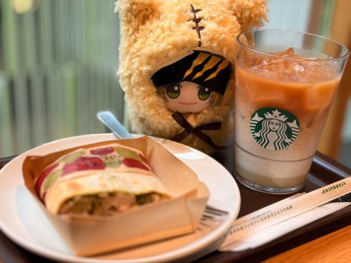 ししょ あさごはん
ひとくち
くださいッス