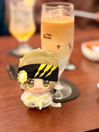 ししょ
おともだち いっぱい
うれしそッス

みちぬ も
いーれて ッス！