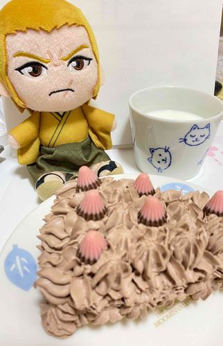 うおおおおおおお
これが家のモンのせいいっぱいのくりすますようそなんか
うえのやつはいちごのつもりなんか
げんけいがあらへん
ぼうとくや　ちぃずけぇきのぼうとくや